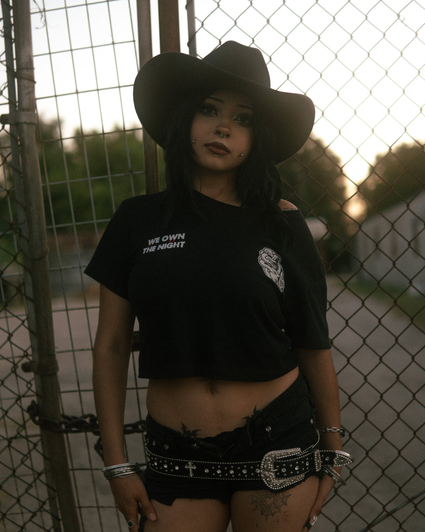 KNIFE "CROP" TEE